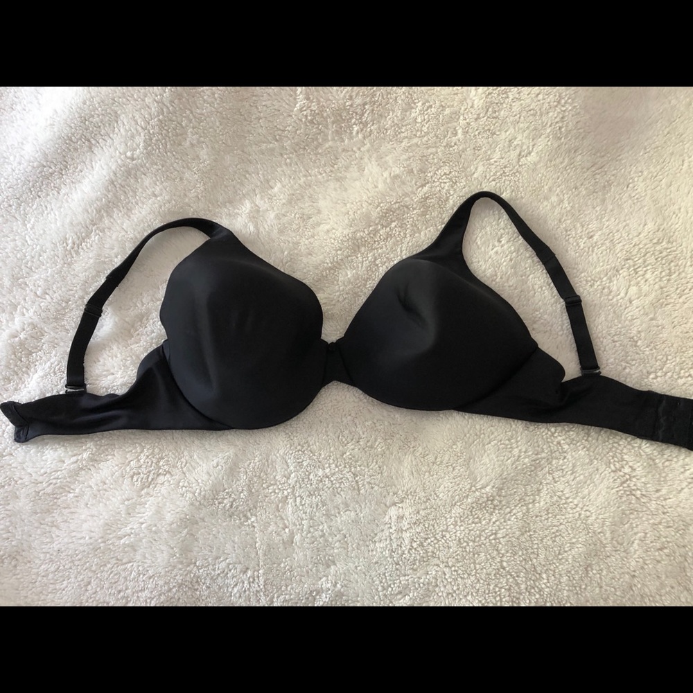 Maidenform Black Lightly padded 38DD Bra